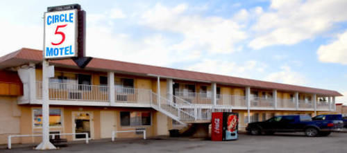 Circle 5 Motel Olds Extérieur photo