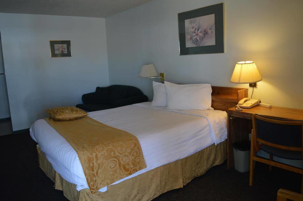 Circle 5 Motel Olds Extérieur photo